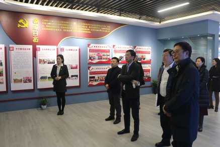 上海工業(yè)投資集團一行來(lái)訪(fǎng)股交中心洽談合作